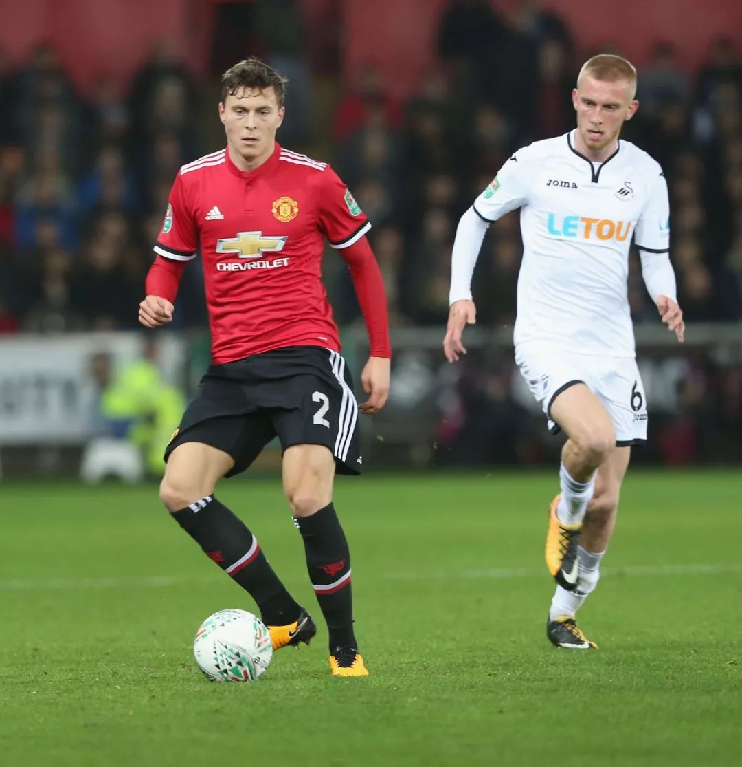 C罗头球绝 C罗头球绝